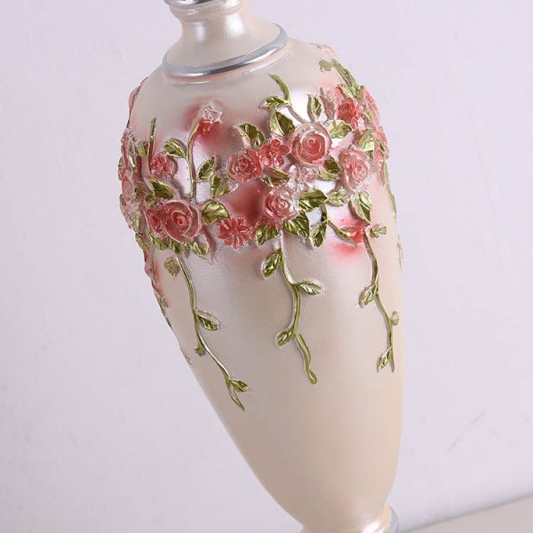 European Romantic Fabric Tassel 1-Light Table Lamp - Image 7