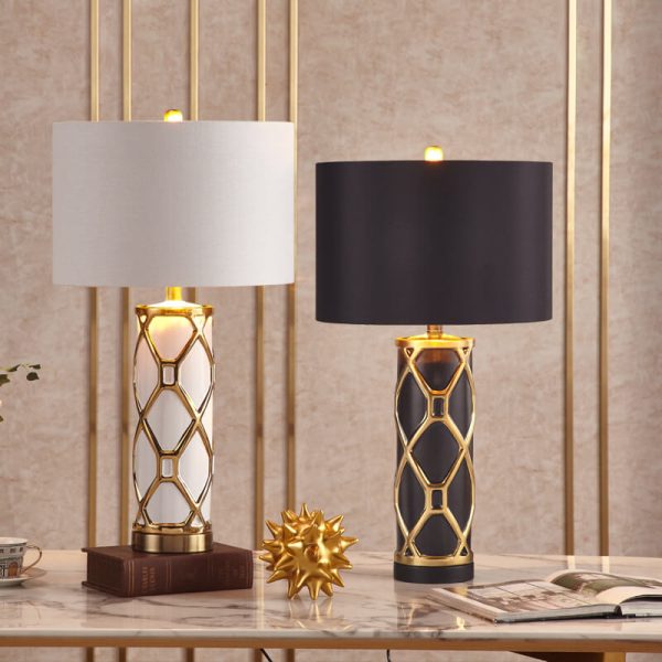 Nordic Light Luxury Ceramic 1-Light Table Lamp