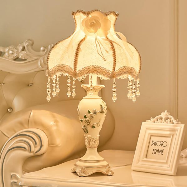 European Retro Light Luxury Carving Resin Fabric Alloy 1-Light Table Lamp - Image 9