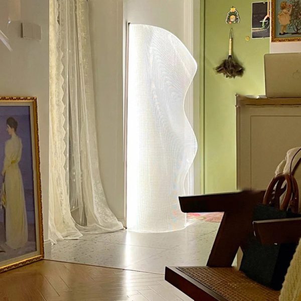 Modern Art Deco Irregular Shape Acrylic Aluminum LED Standing Floor Lamp For Living Room - Image 6