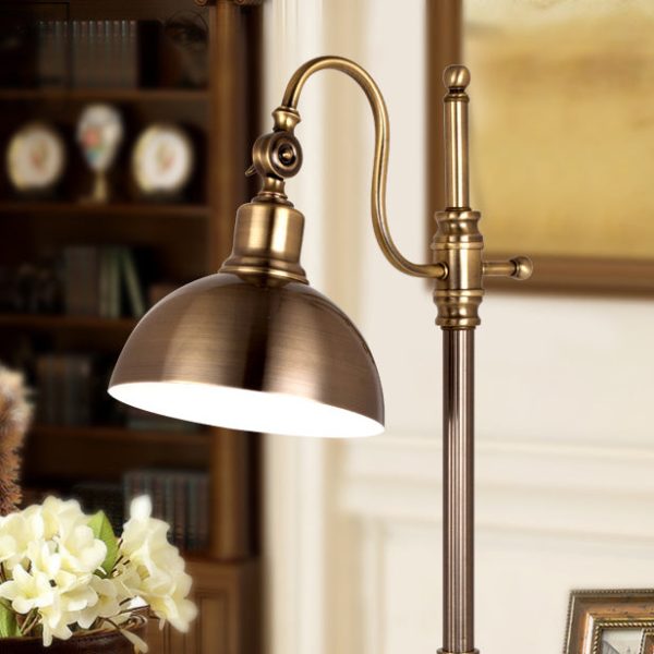 Industrial Retro Gold Iron Long Arm 1-Light LED Table Lamp - Image 5