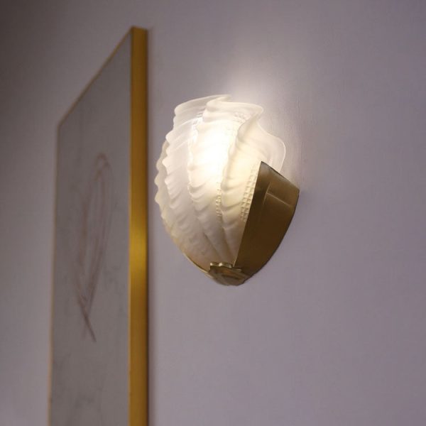 Modern Art Deco Shell Brass Glass 1-Light Wall Sconce Lamp For Bedroom - Image 25
