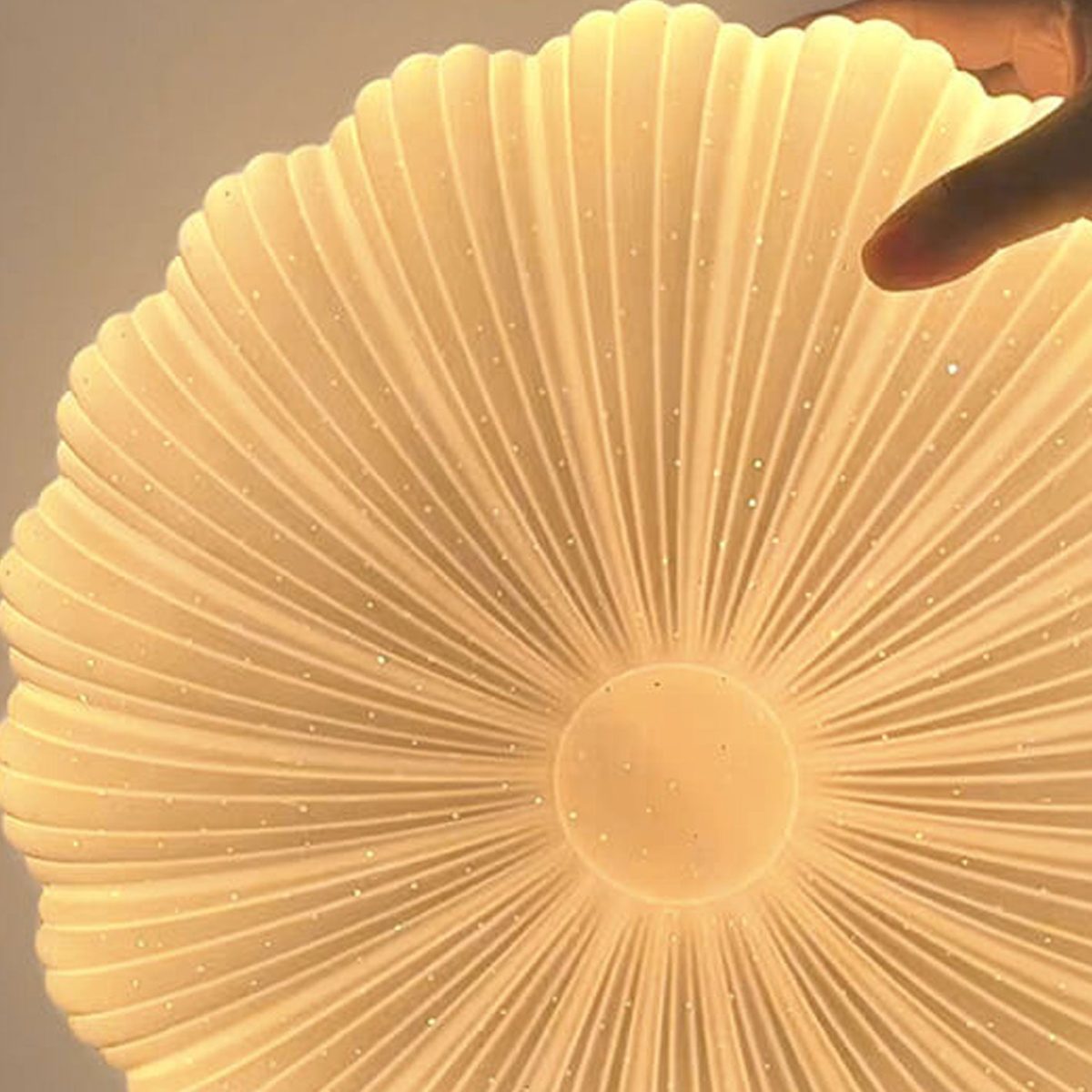 Modern Minimalist Shell Acrylic Round LED Flush Mount Ceiling Light - Image 4