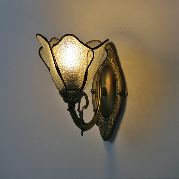 Vintage Tiffany Petals Stained Glass 1-Light Wall Sconce Lamp - Image 16