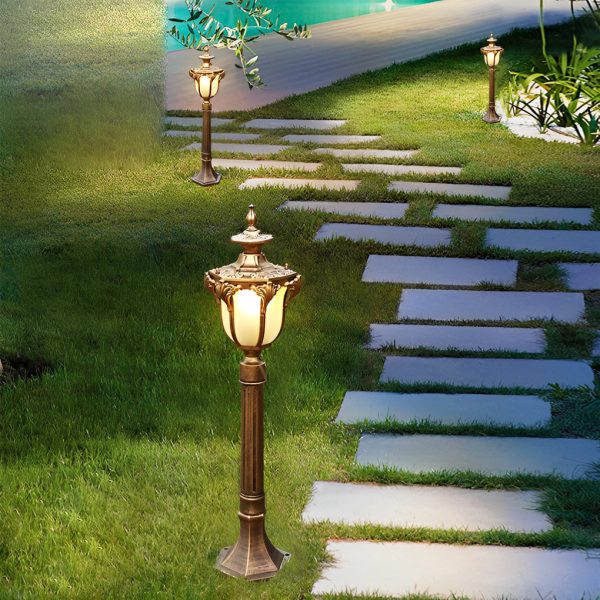 Traditional European-Style LED Outdoor Pathway Lamp Post - Durable & Waterproof - Image 10