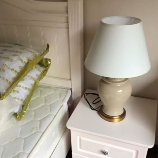 Traditional Chinese Fabric Shade Ceramic Vase Base 1-Light Table Lamp For Study - Image 8