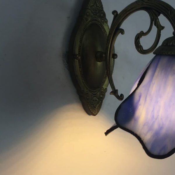 Vintage Tiffany Petals Stained Glass 1-Light Wall Sconce Lamp - Image 7