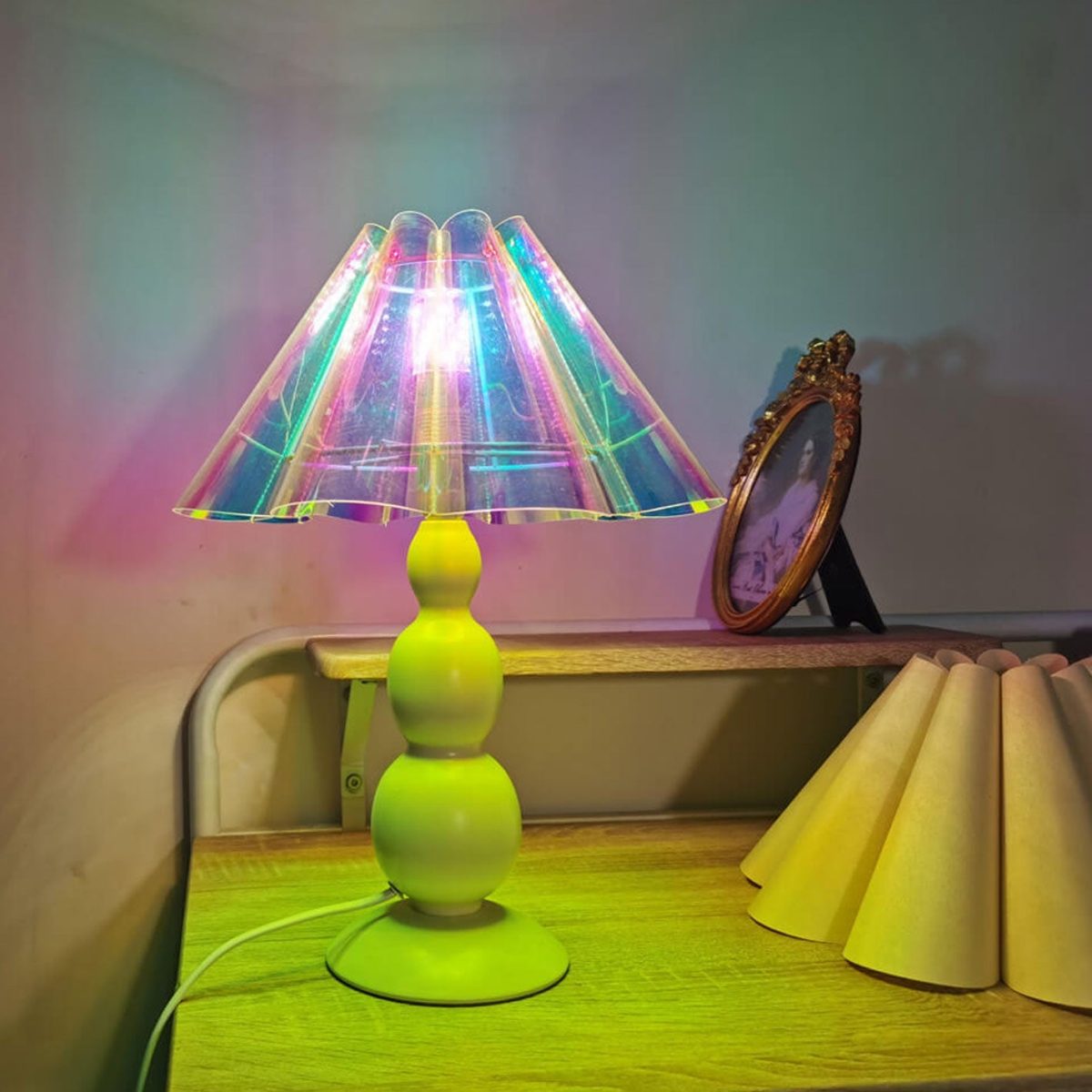 Vintage Petal Pleated Fabric Shade Gourd Base 1-Light Table Lamp - Image 3