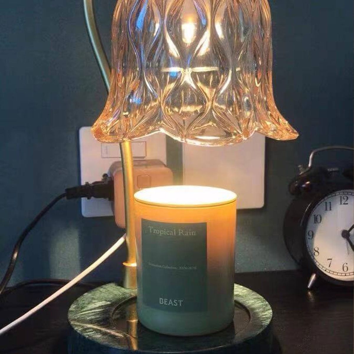 Modern Suzutan Glass Marble Base 1-Light Melting Wax Table Lamp - Image 7