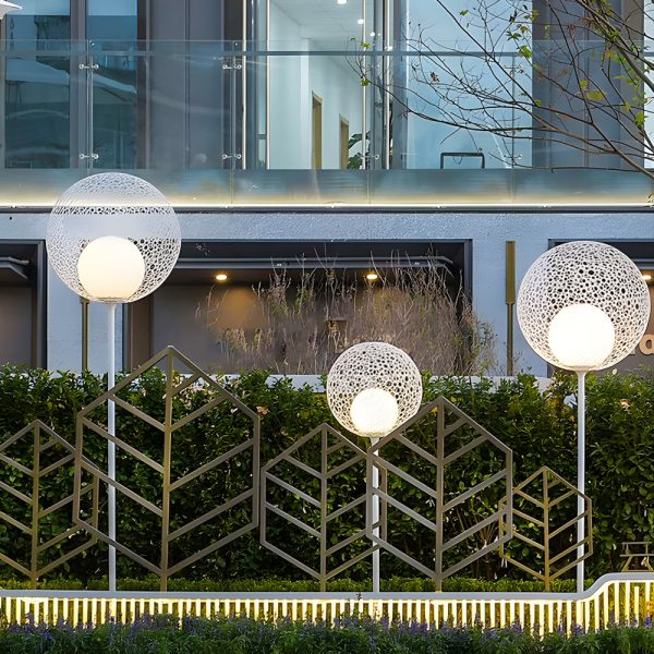 1-Light Solar Dandelion Sphere Garden Stakes Outdoor Lights - Image 3