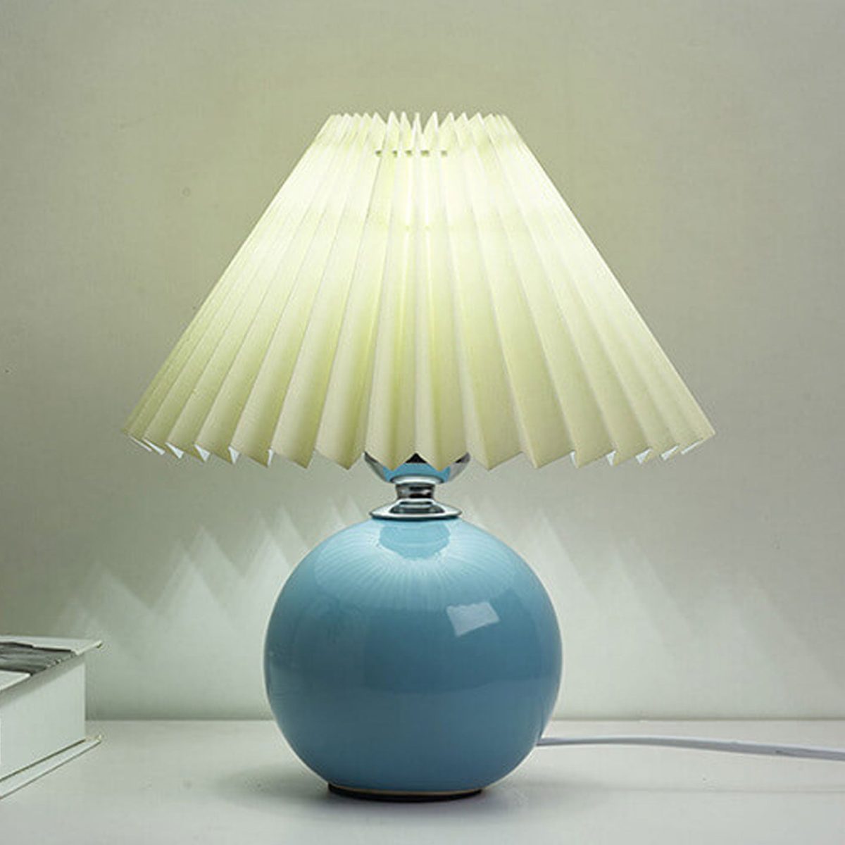 Nordic Minimalist Ceramic Pleated 1-Light Table Lamp - Image 1