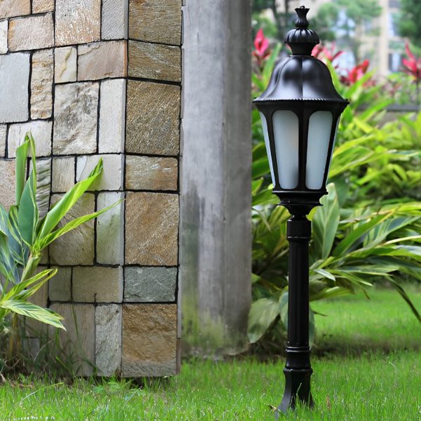 Elegant European-Style Black LED Outdoor Pathway Lamp Post - Image 4