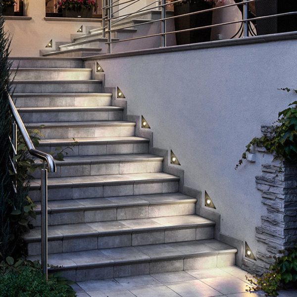 Waterproof DC24V Triangle Outdoor Deck Step Light - Image 4