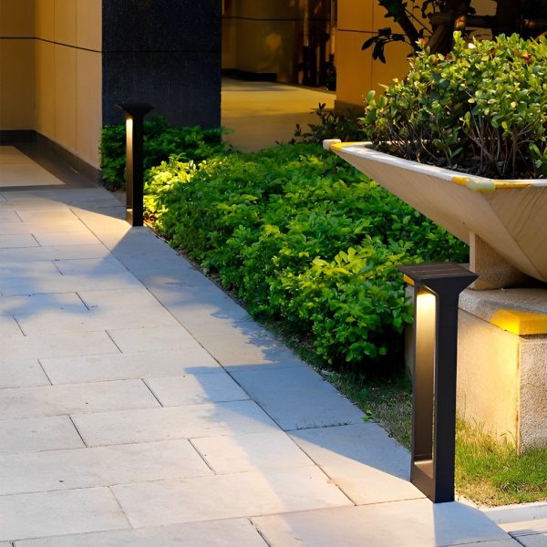 Elegant Door-Shaped LED Solar Pathway Lights - Image 2