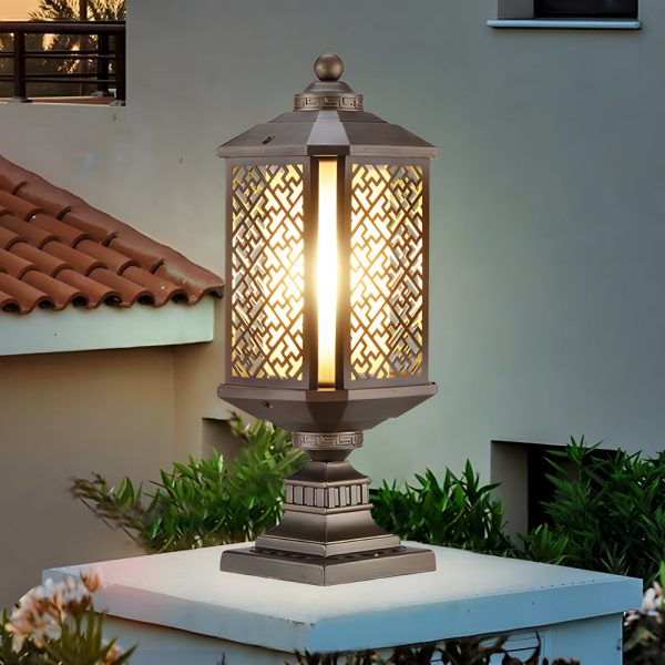 Antique Die-Cast Aluminum Waterproof Glass Shade Retro Fence Post Lights - Image 2