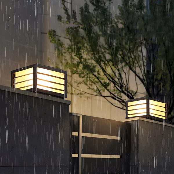Modern Solar LED Fence Cap Post Lights for Pretty Fence Post Lighting - Image 4