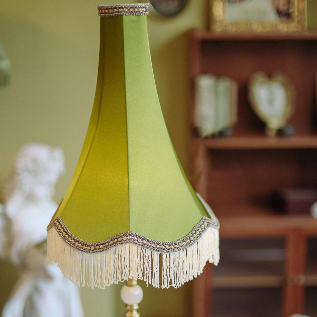 Traditional Vintage Brass & Fabric Conical 1-Light Table Lamp For Bedroom And Living Room - Image 12