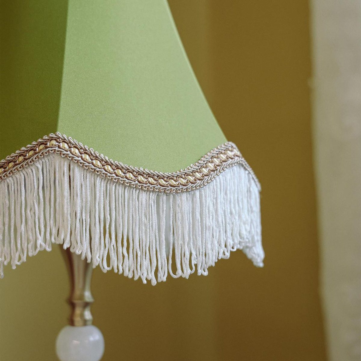 Traditional Vintage Brass & Fabric Conical 1-Light Table Lamp For Bedroom And Living Room - Image 6