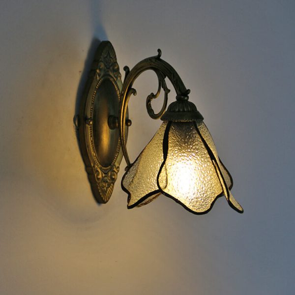 Vintage Tiffany Petals Stained Glass 1-Light Wall Sconce Lamp - Image 4