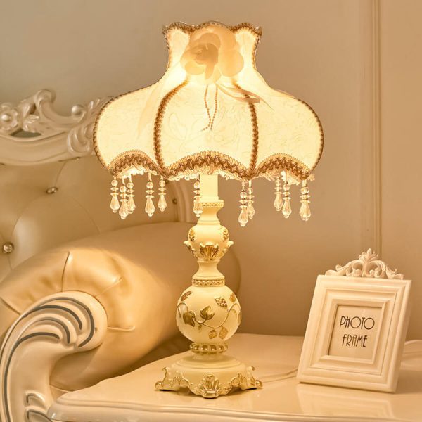 European Retro Light Luxury Carving Resin Fabric Alloy 1-Light Table Lamp - Image 13