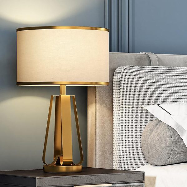 22 inch 1-Light Golden Faux Silk and Brass Geometric Table Lamp - Image 4