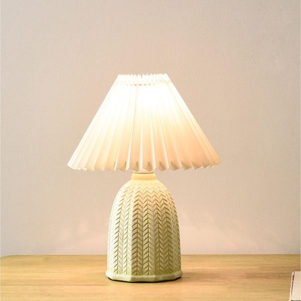 Vintage Tapered Pleated Linen Shade Ceramic 1-Light Table Lamp - Image 3