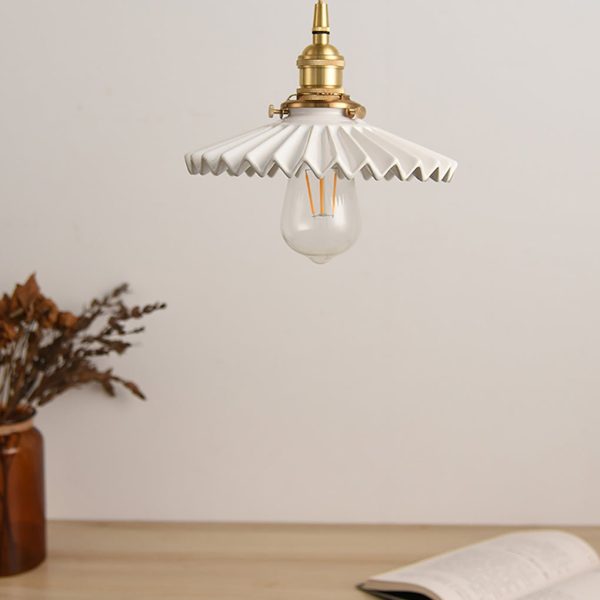 Nordic Vintage Ceramic Pleated Design Brass LED Pendent Lighting for Bedside Dining-table