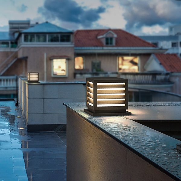 Outdoor Waterproof LED Post Lights Solar Landscape Decorative Lighting - Image 3