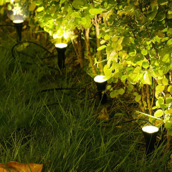 Industrial Outdoor Solar Waterproof LED Lawn Landscape Light - Image 3