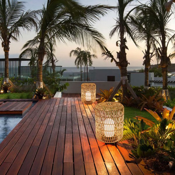 Japanese Simple Rattan Column Waterproof 1-Light Outdoor Lawn Floor Lamp - Image 4