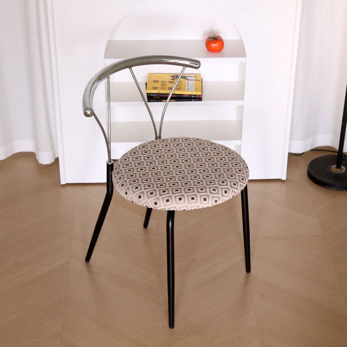 Contemporary Nordic Round Curved Backrest Iron Fabric Dining Chair For Dining Room - Image 1