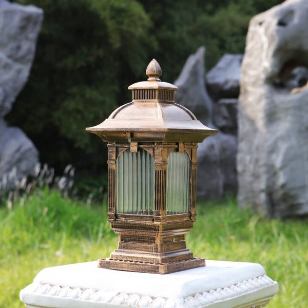 Traditional European Aluminum & Glass Striped Rectangular 1-Light Post Head Outdoor Light For Garden