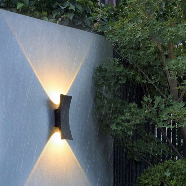 Modern Minimalist Curved Aluminum Up And Down Illuminated LED Waterproof Wall Sconce Lamp For Outdoor Patio - Image 9