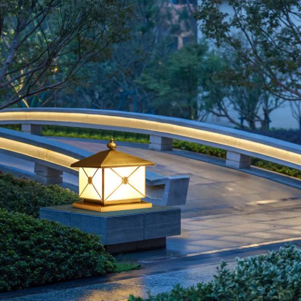 Traditional Chinese Square Full Copper Glass 1-Light Solar Outdoor Post Head Light For Garden