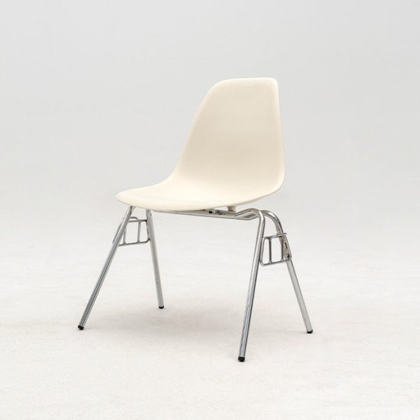 Modern Mid-Century Trapezoid Backrest Plastic Dining Chair With Iron Frame For Dining Room - Image 20