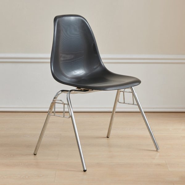Modern Mid-Century Trapezoid Backrest Plastic Dining Chair With Iron Frame For Dining Room - Image 28